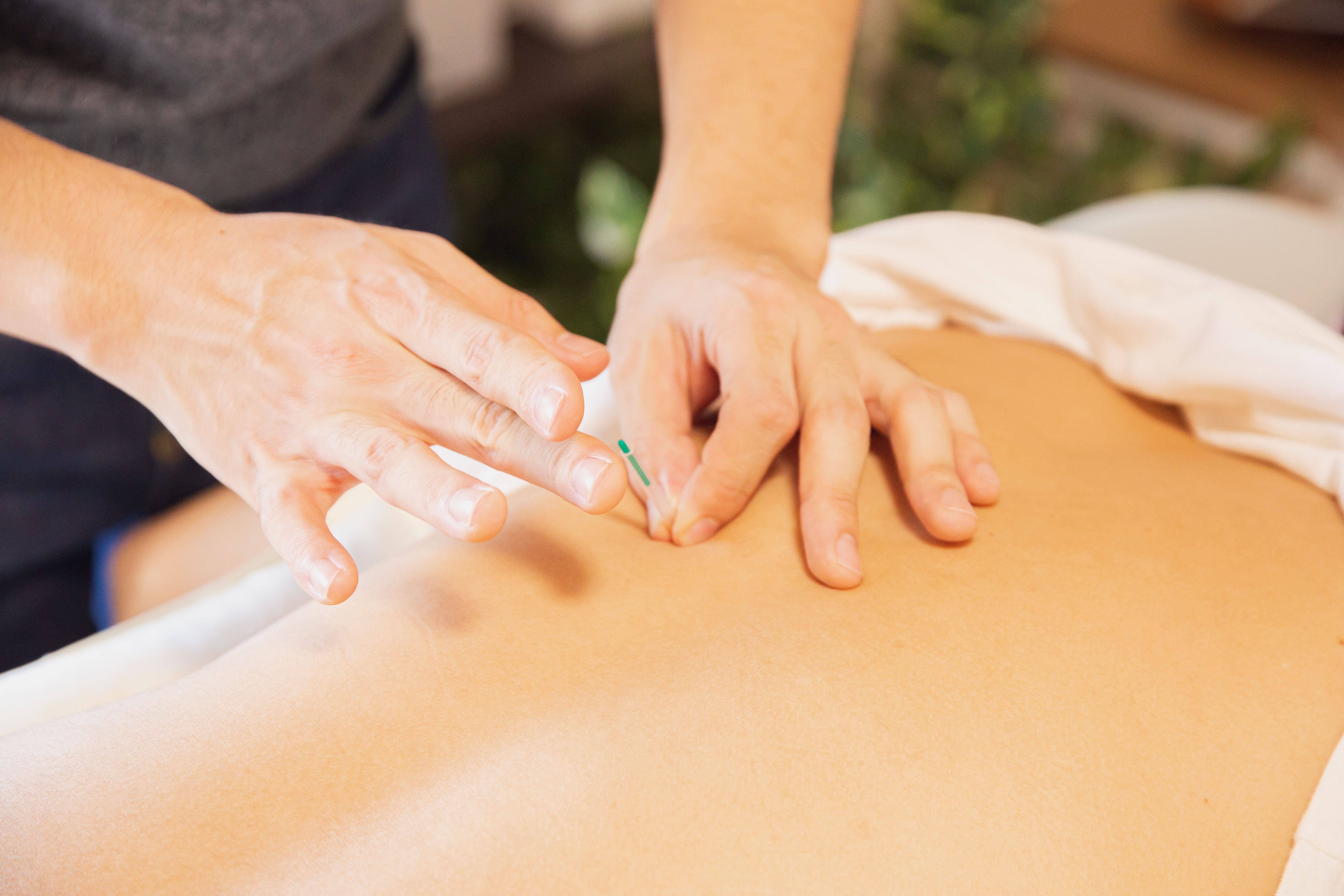 Heat-sensitive Moxibustion Enhances Immunity in Advanced Non-small Cell Lung Cancer via Th1/Th2 and Treg/Th17 Regulation.