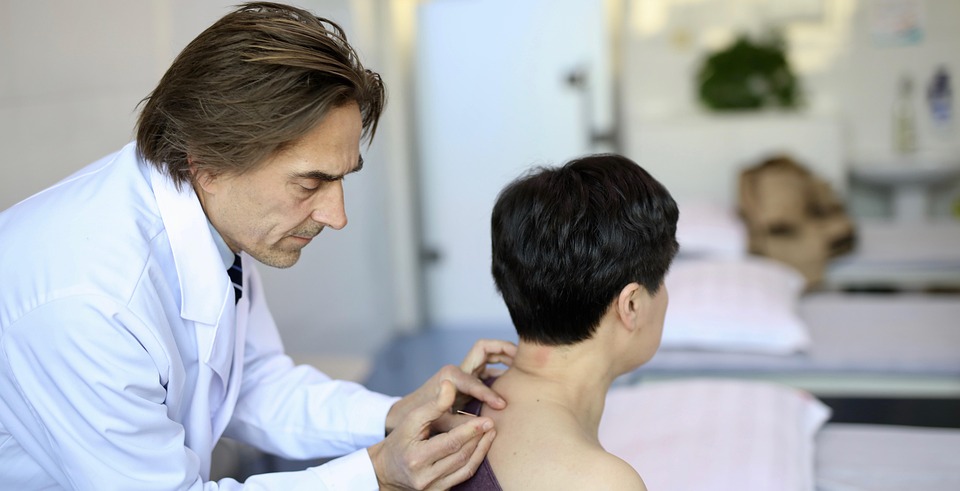 Symptom Burden and Integrative Medicine Consultations Among Adolescents and Young Adults with Cancer: Experience from a Tertiary Care Center.