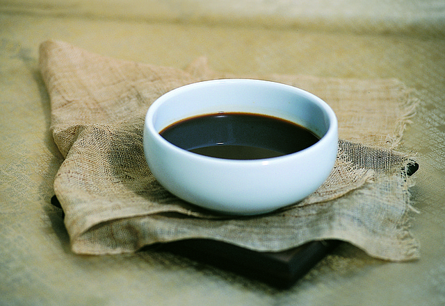 [The practice of Chinese Medicine in the health work of the New Fourth Army].